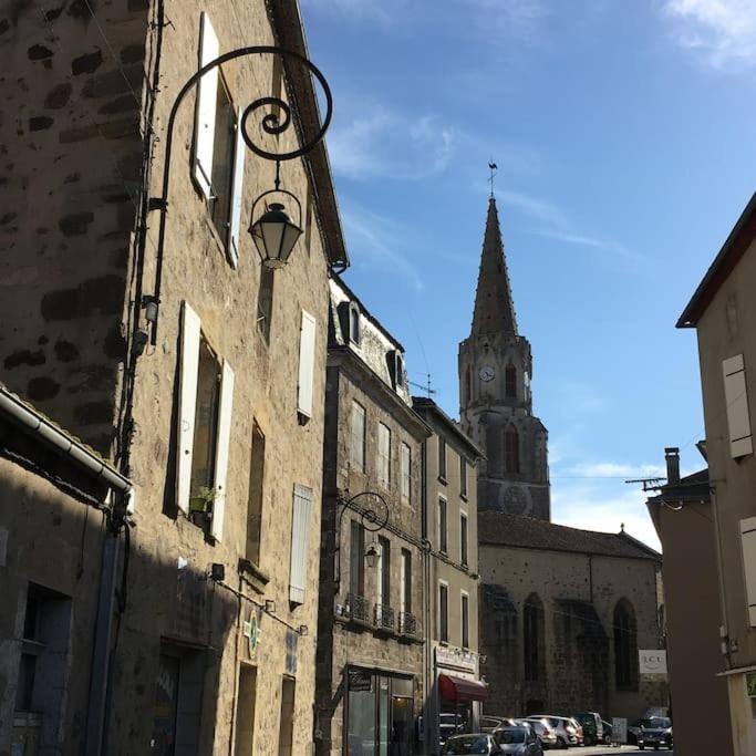L'Ancienne Forge - A Stylish Medieval Holiday Home Confolens Exterior foto